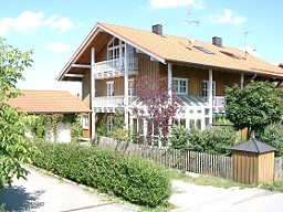 Doppelhaushälfte mit Wintergarten in Antdorf